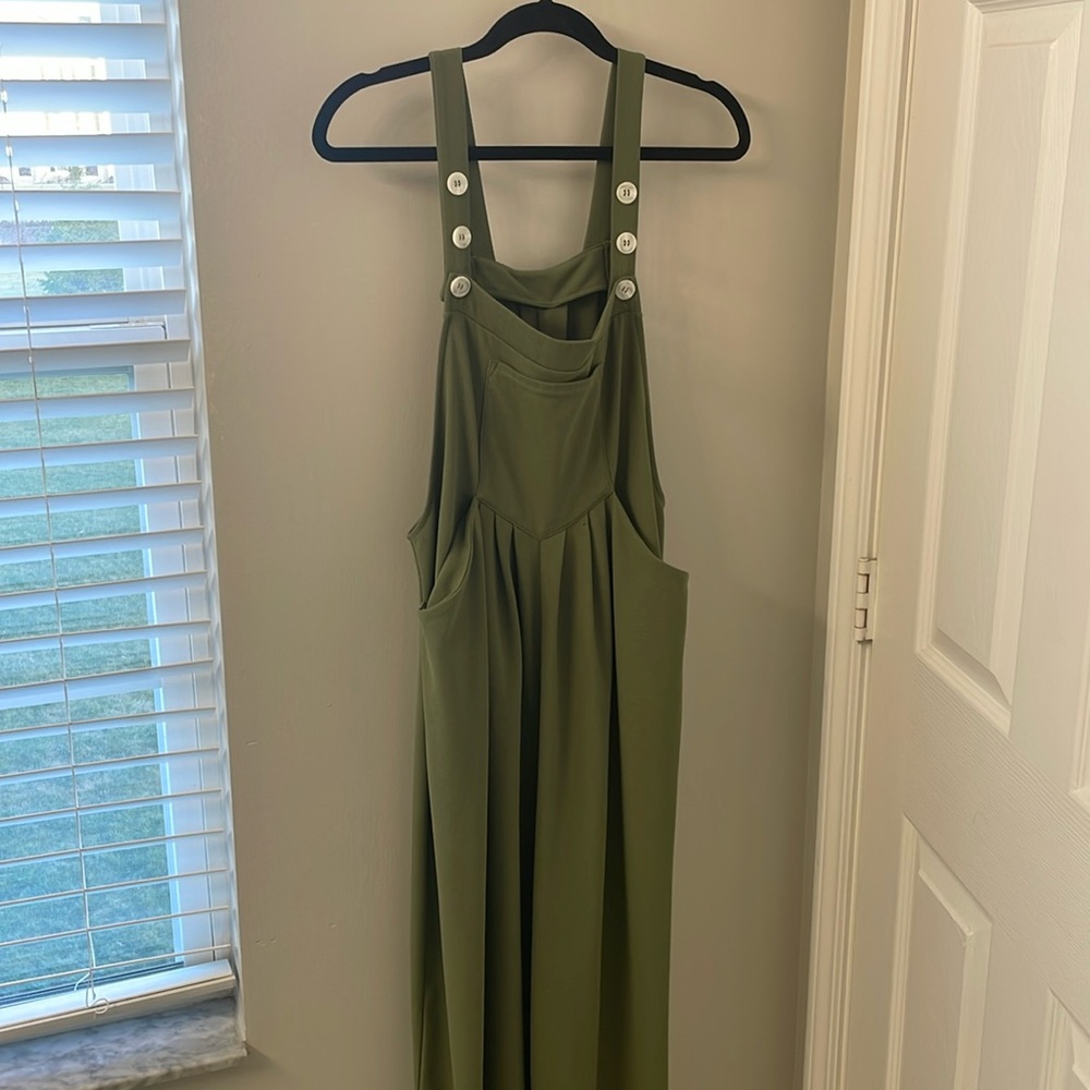 Halara women’s jumper size L